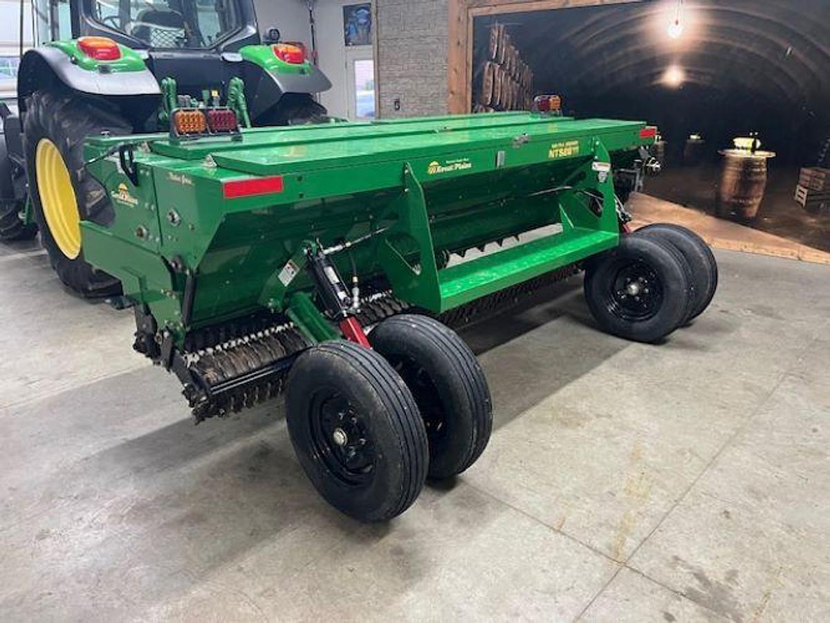 Used 2021 GREAT PLAINS NTS2611 Grass Seeder