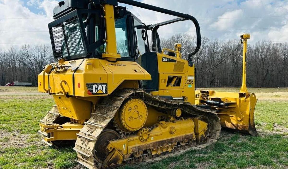 Used 2018 Caterpillar D6n Xl