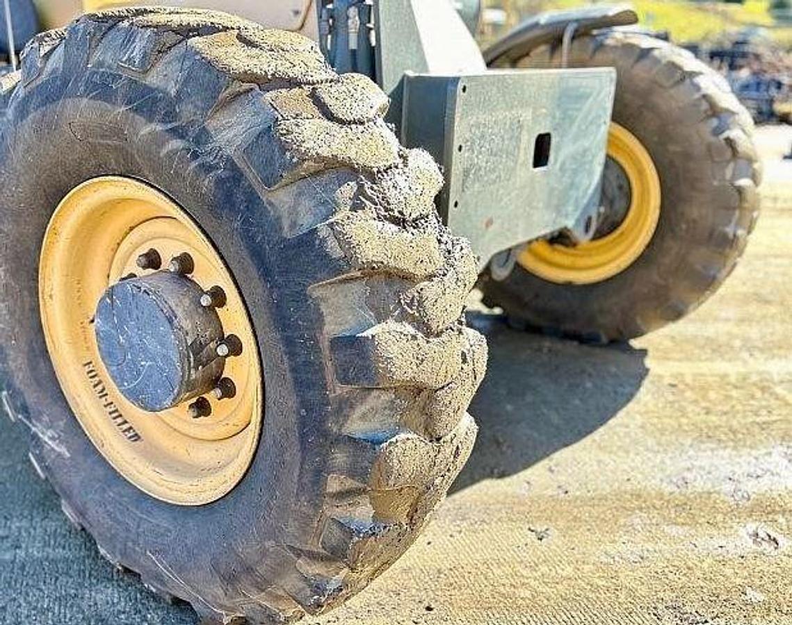 Used 2013 GEHL RS8-42 Telehandler