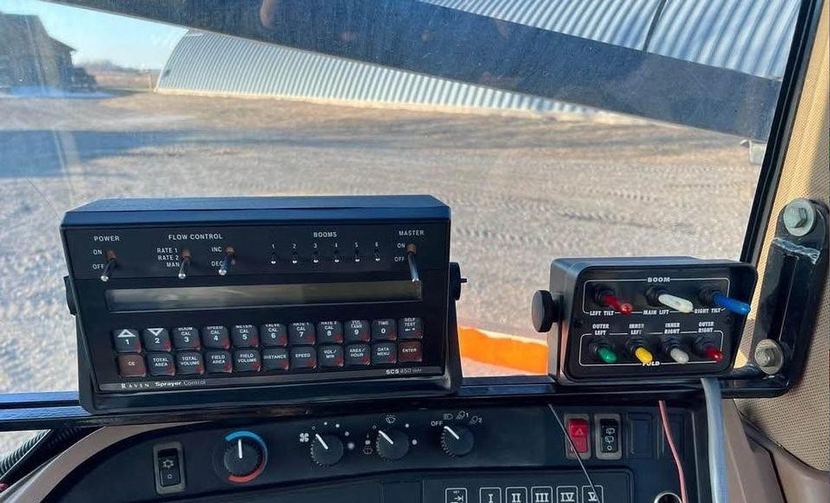 Used 1999 John Deere 8400T