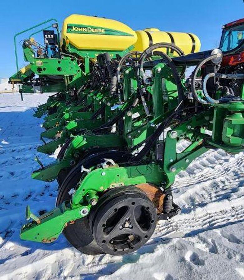 Used 2015 JOHN DEERE 1775NT