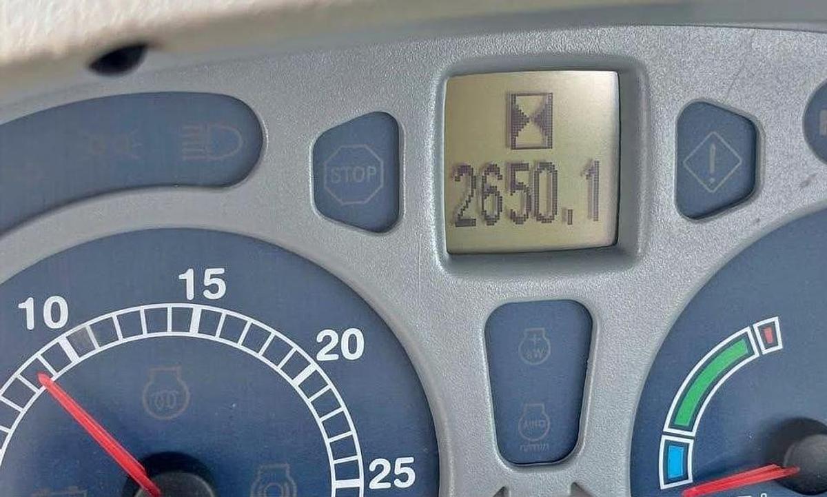 Used 2010 NEW HOLLAND T7060 Tractor