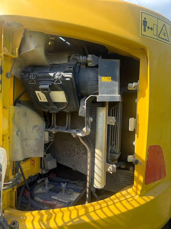 Used 2015 Komatsu PC138US-10