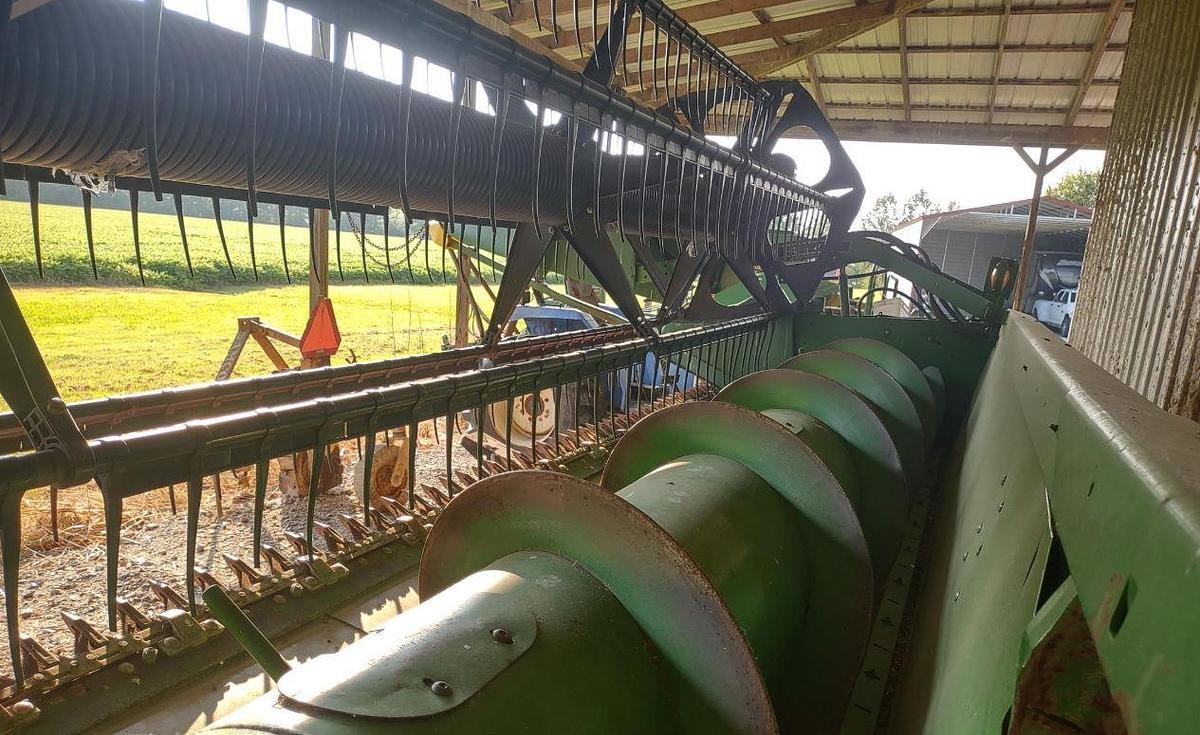 Used 1999 John Deere 9610 with Header and Cart