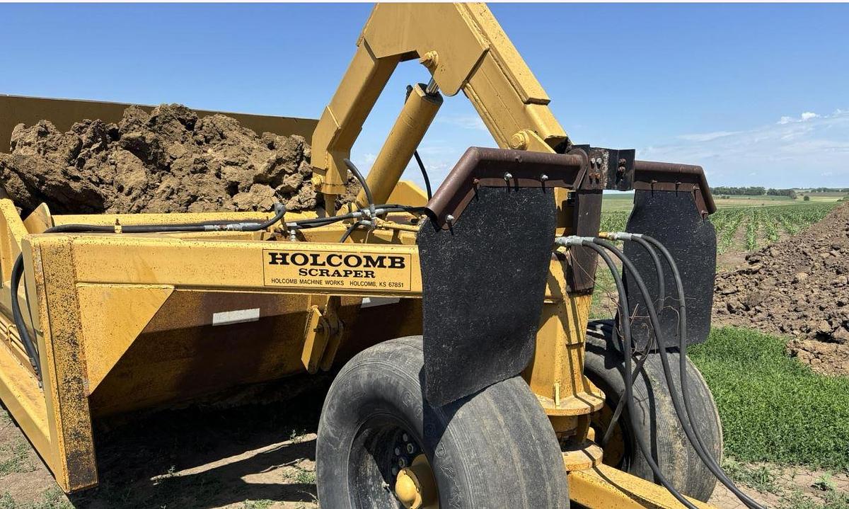 Used 2012 Holcomb 1200 Pull Scraper