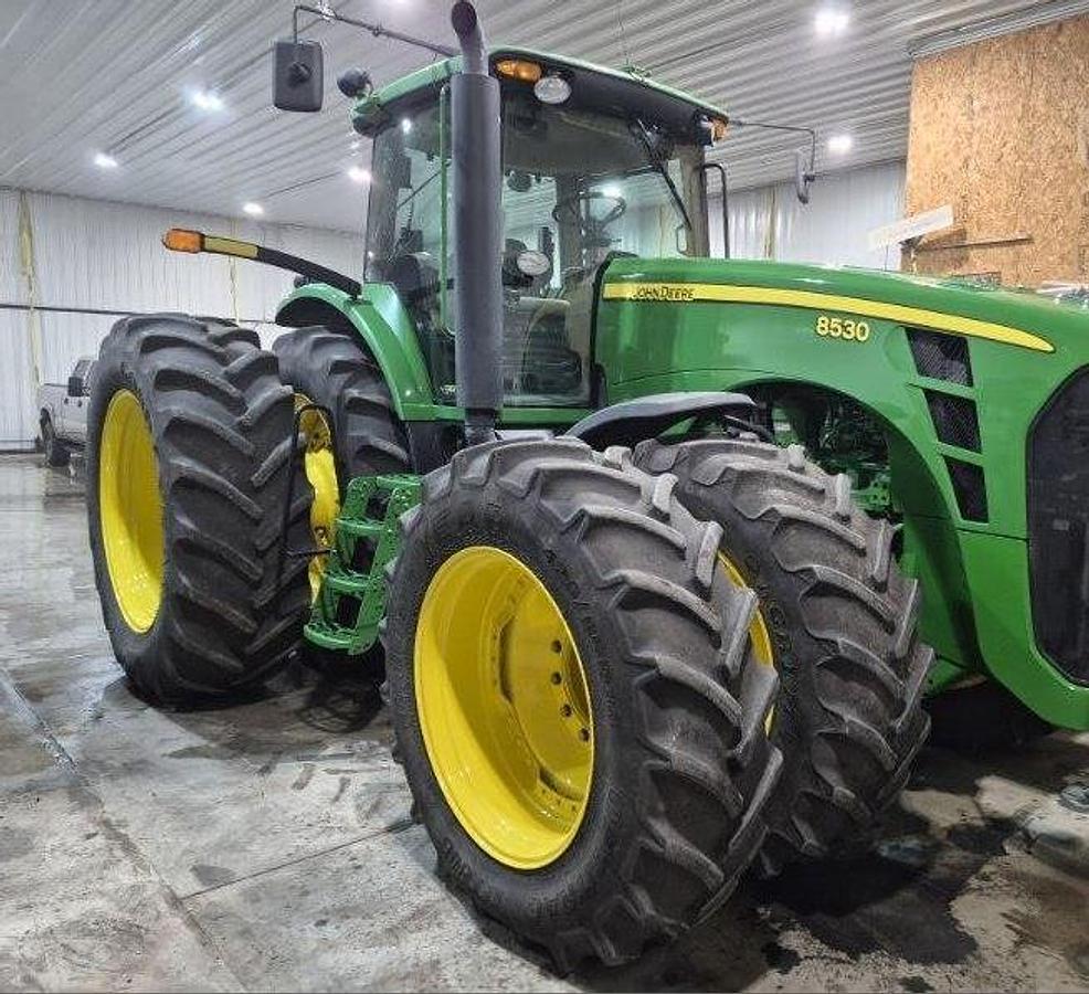 Used 2009 JOHN DEERE 8530 Tractor