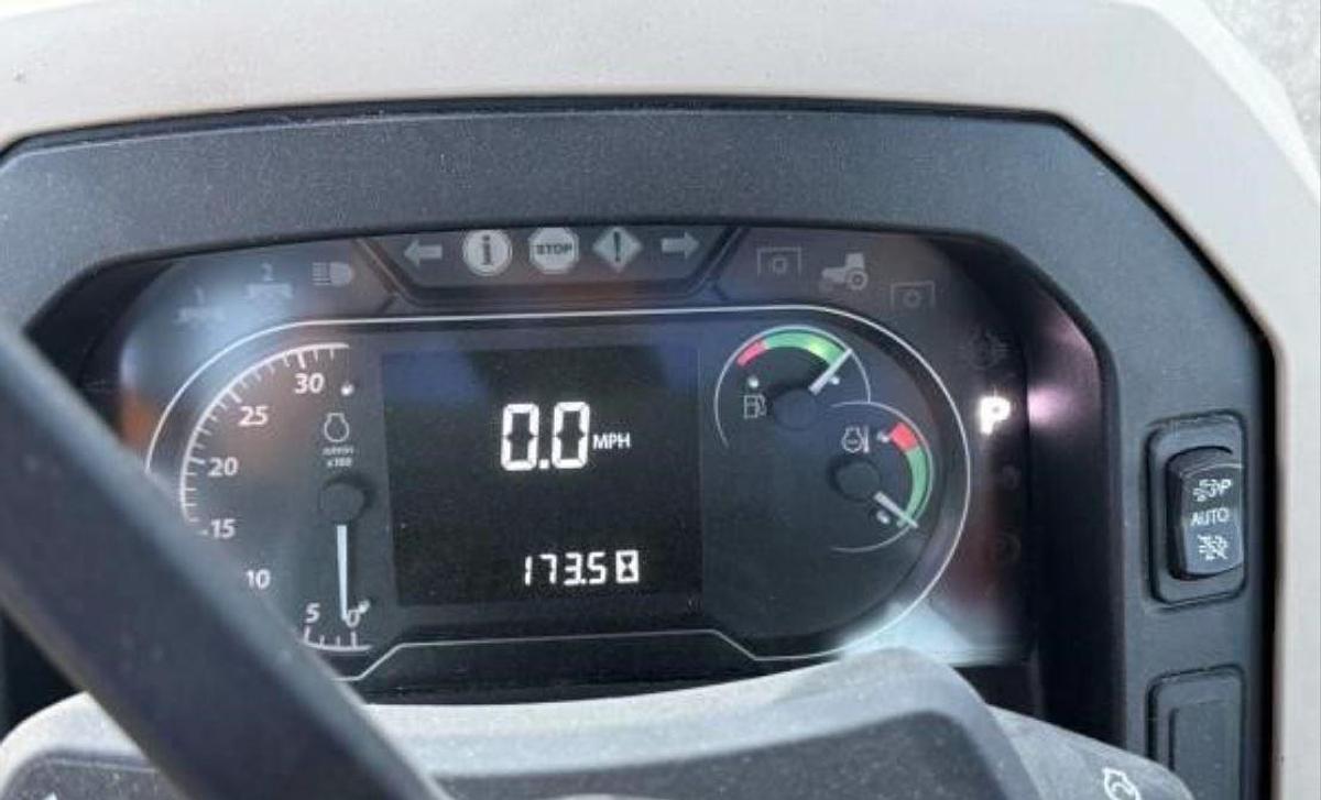 Used 2022 JOHN DEERE 5075M