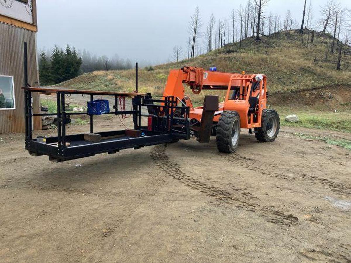 Used 2013 JLG 10054