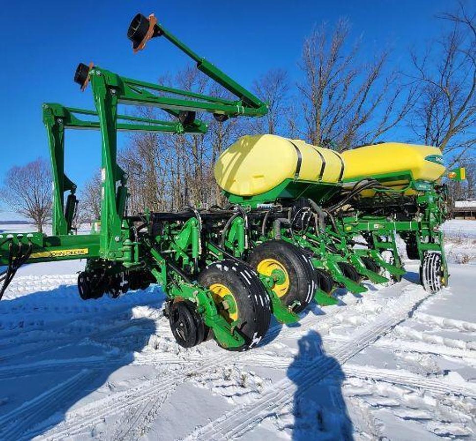 Used 2015 JOHN DEERE 1775NT