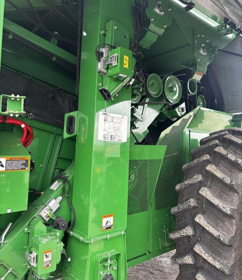 Used 2022 John Deere S770 Combine