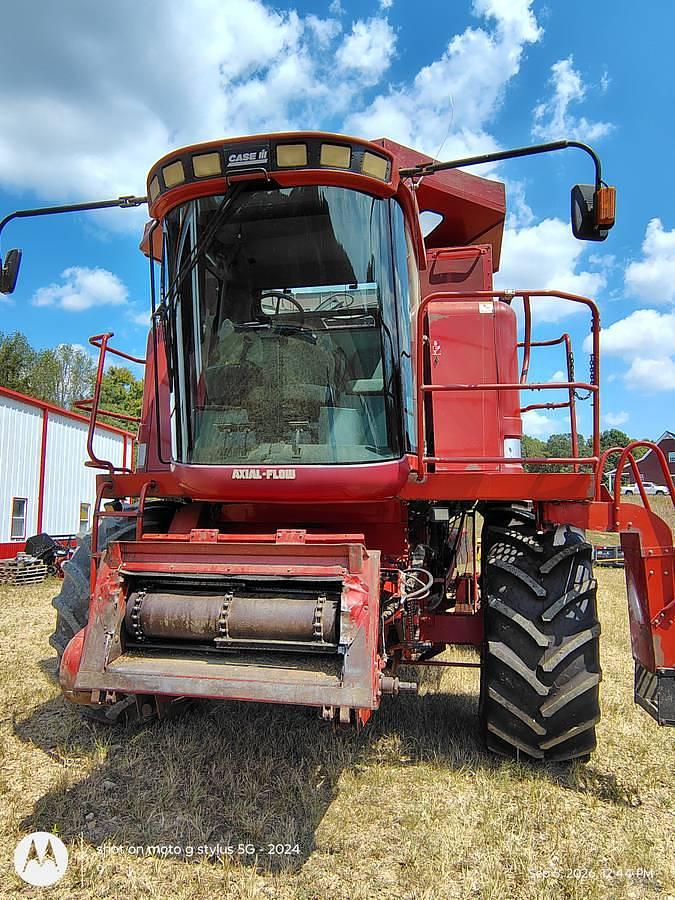 Used 1999 Case 2388H Combine