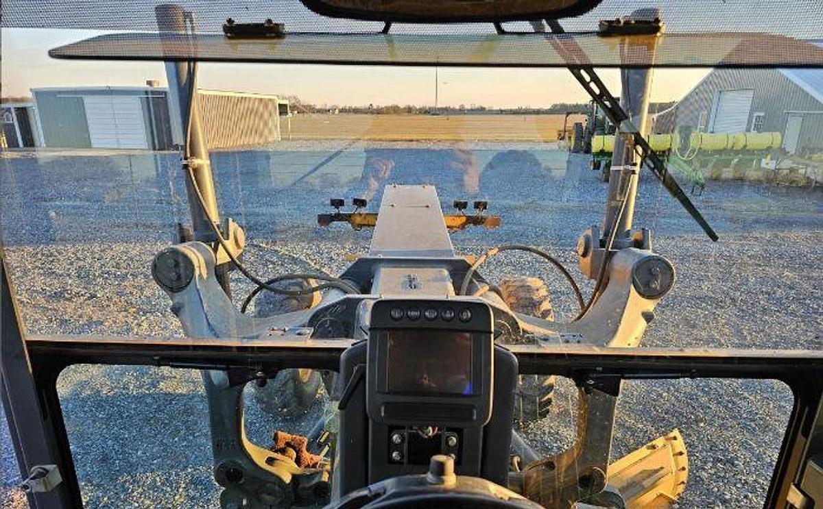 Used 2016 JOHN DEERE 670G