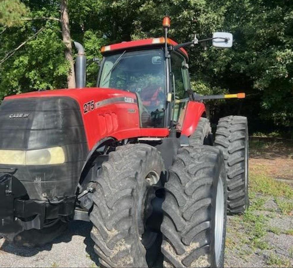 Used 2011 Case IH Magnum 275 Tractor • 275 HP • 4WD