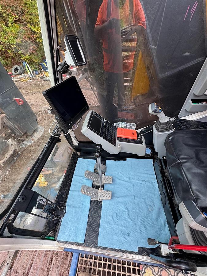 Used 2024 Bauer BG28H Drilling Rig