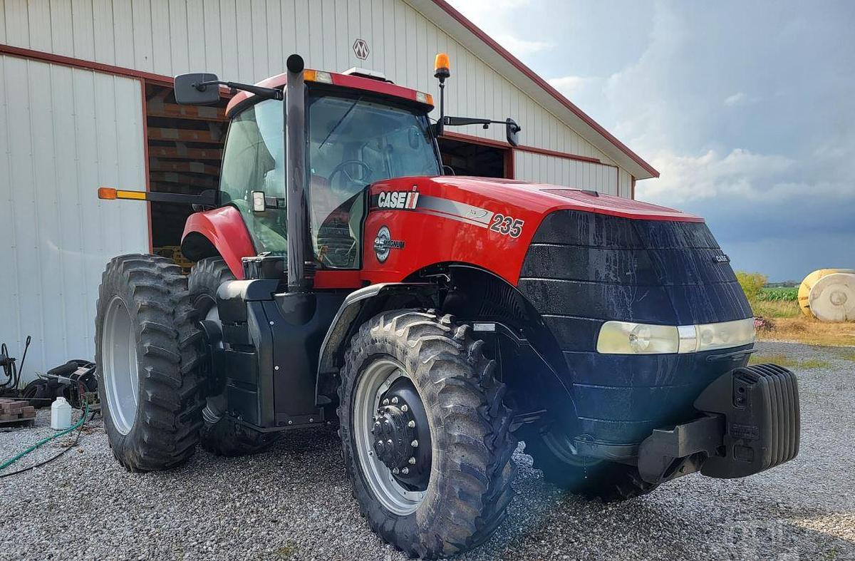 Used 2013 CASE IH MAGNUM 235 Tractor