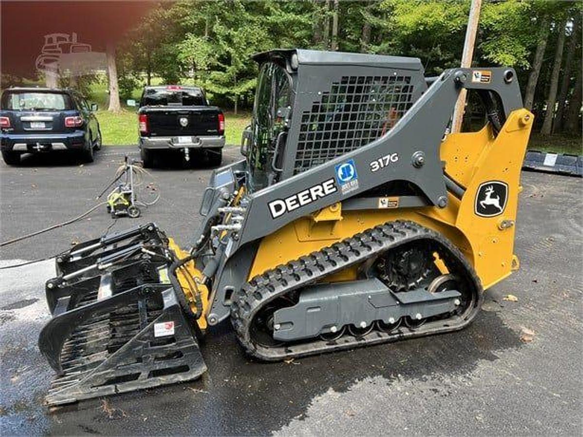Used 2022 DEERE 317G