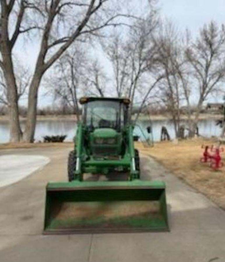 Used 2014 JOHN DEERE 5075E