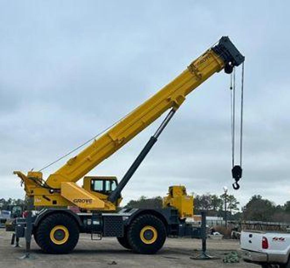 Used 2008 GROVE RT890E