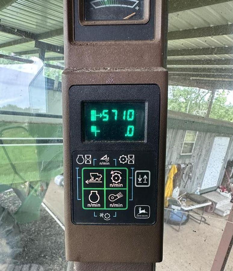 Used 1998 John Deere 9610 Combine