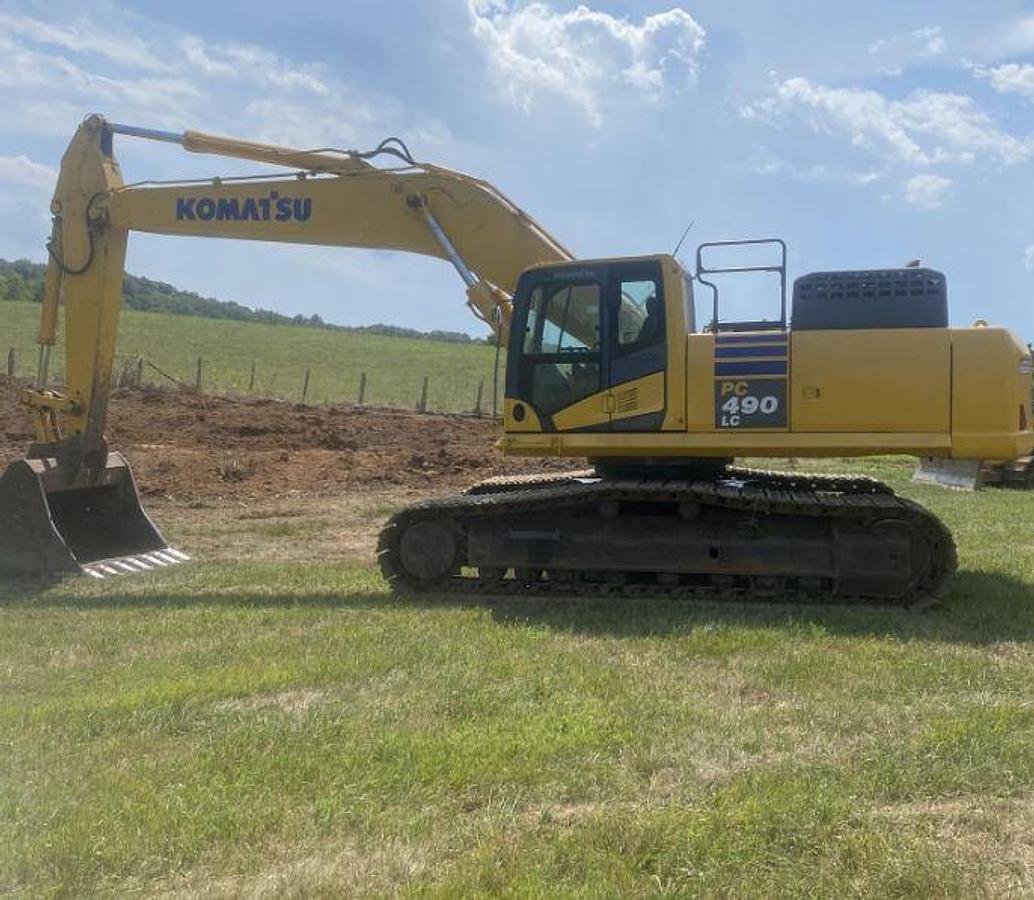 Used 2015 Komatsu PC490LC-10