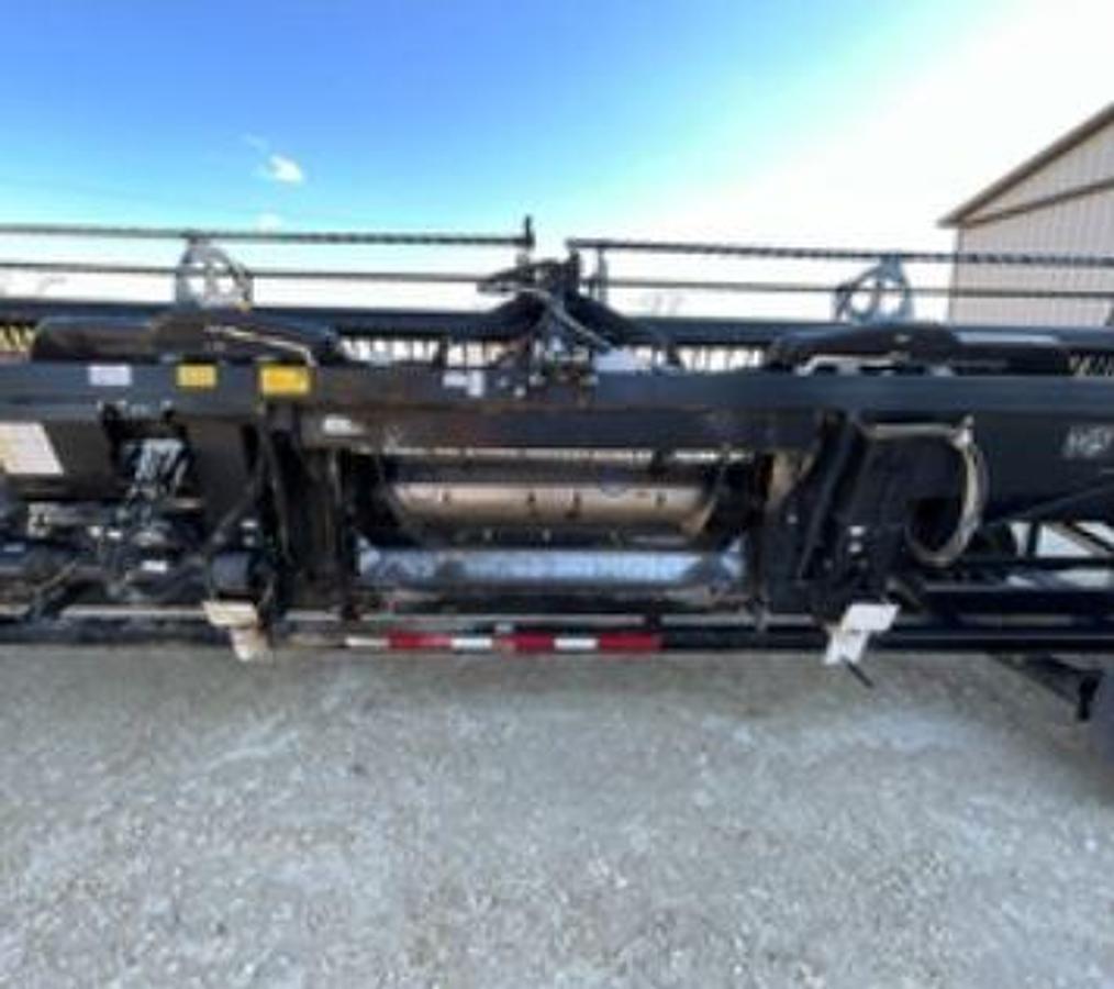 Used 2019 MacDon FD140 Flex Draper