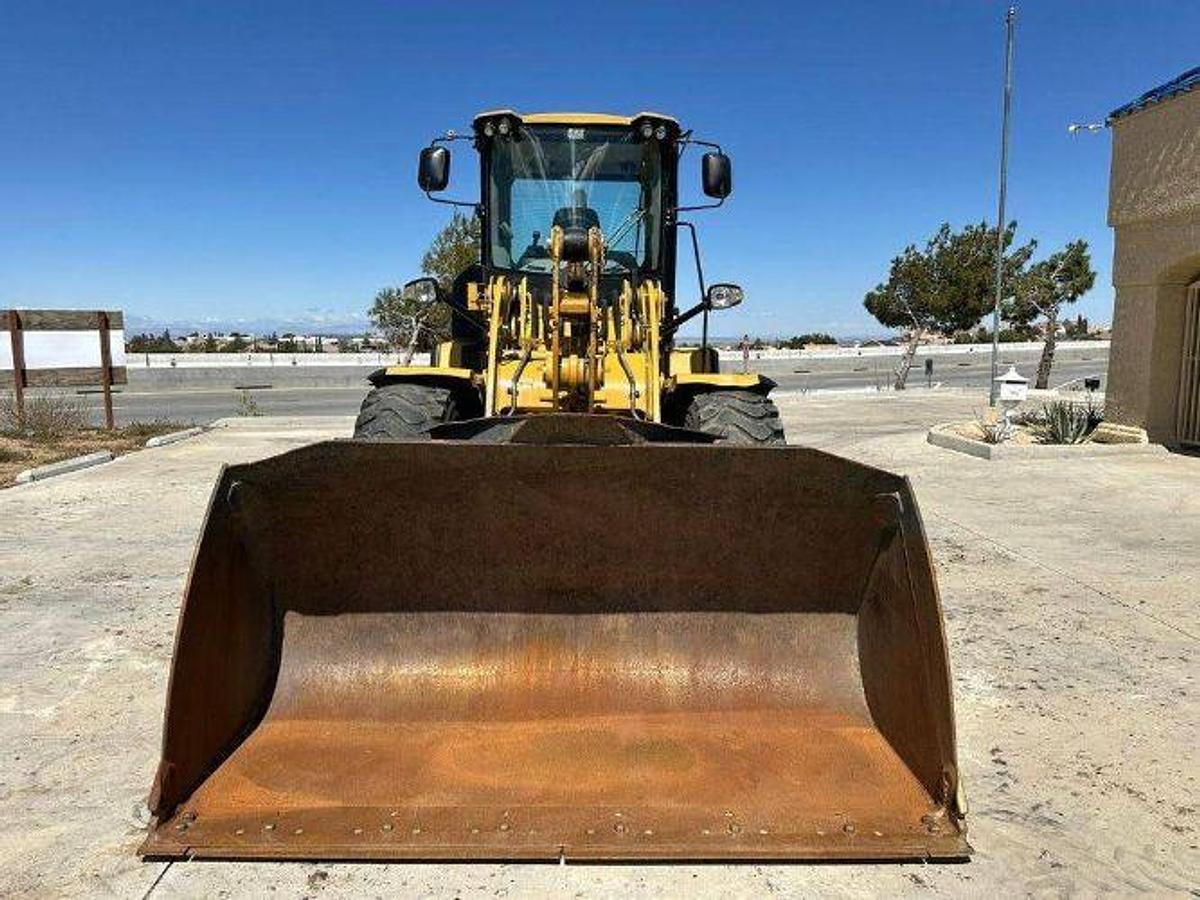 Used 2015 CATERPILLAR 930K Wheel Loader