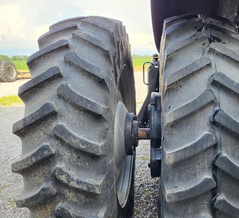 Used 2013 CASE IH MAGNUM 235 Tractor