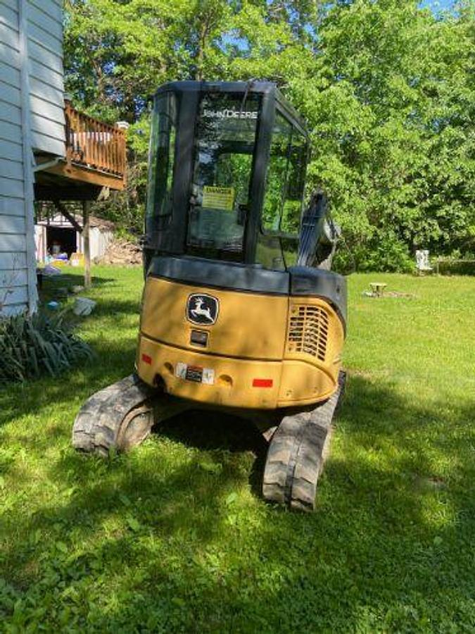 Used 2005 JOHN DEERE 27D
