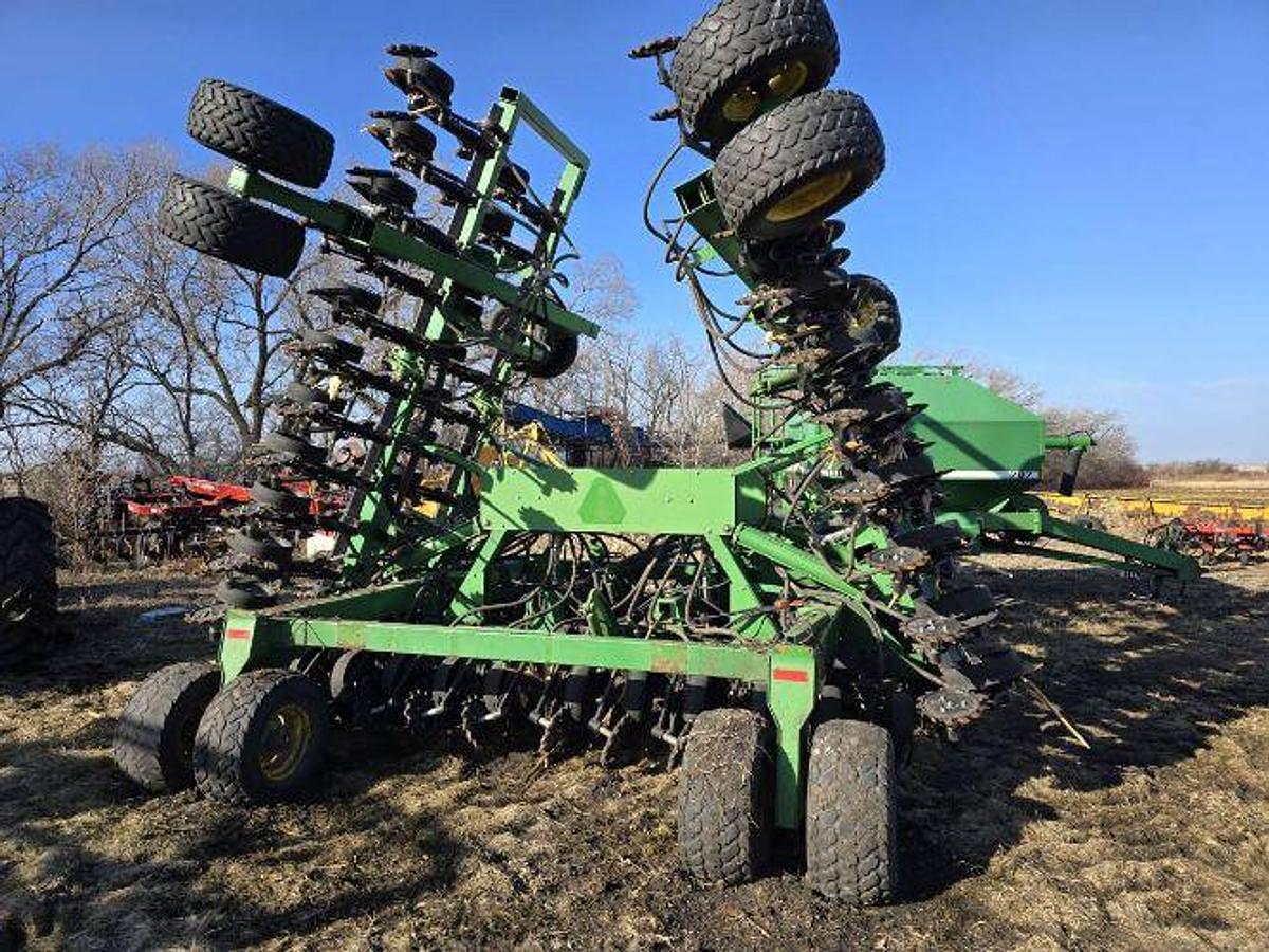 Used JOHN DEERE 1850 Air Seeder