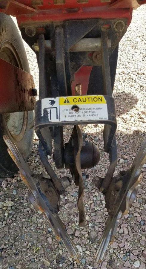 Used 2002 White 6122