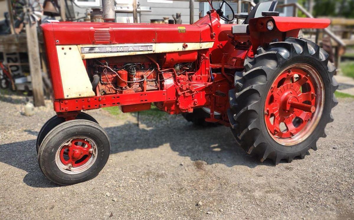 Used 1964 International 706