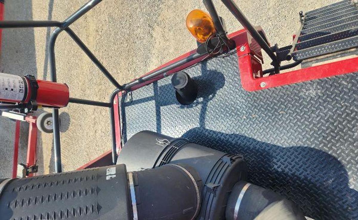 Used 2014 Case IH 8230