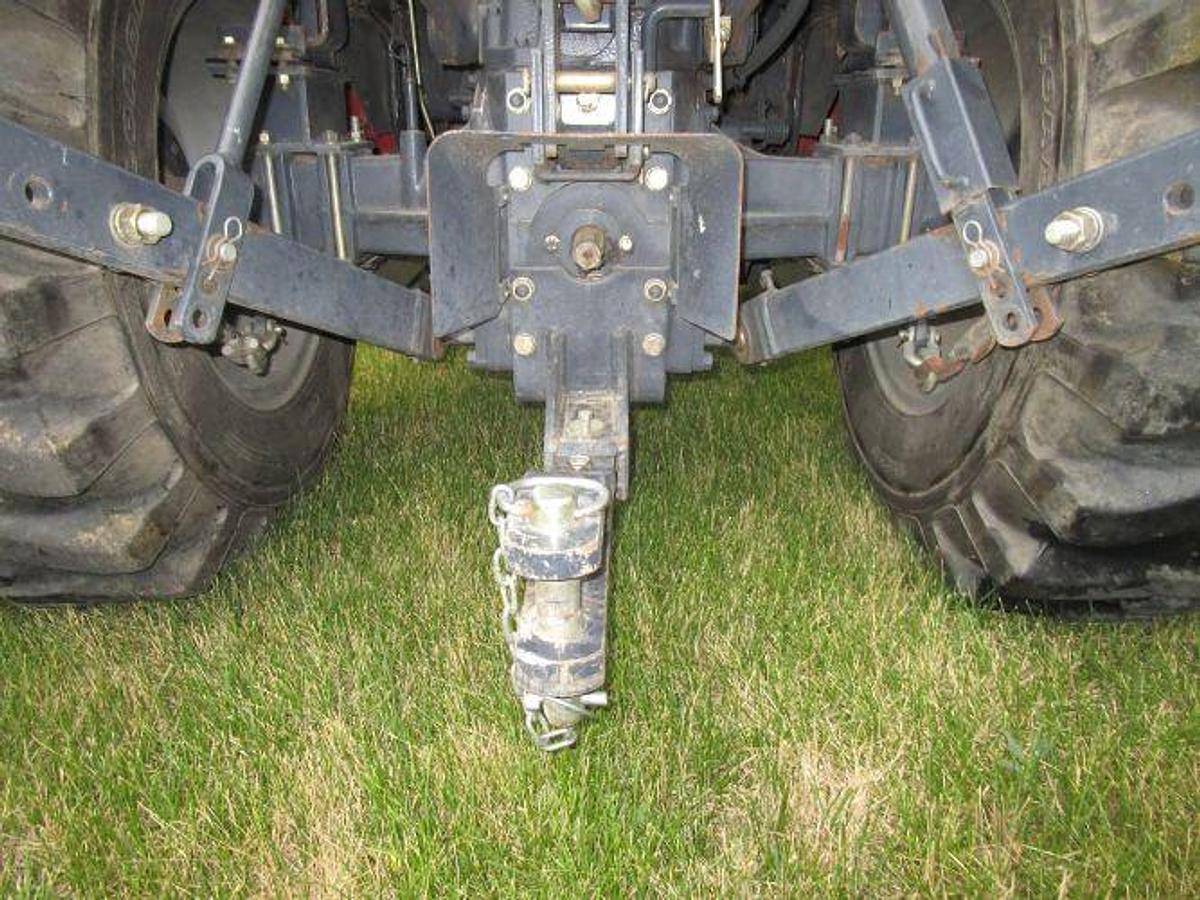 Used 2005 Mahindra 3510 with Loader