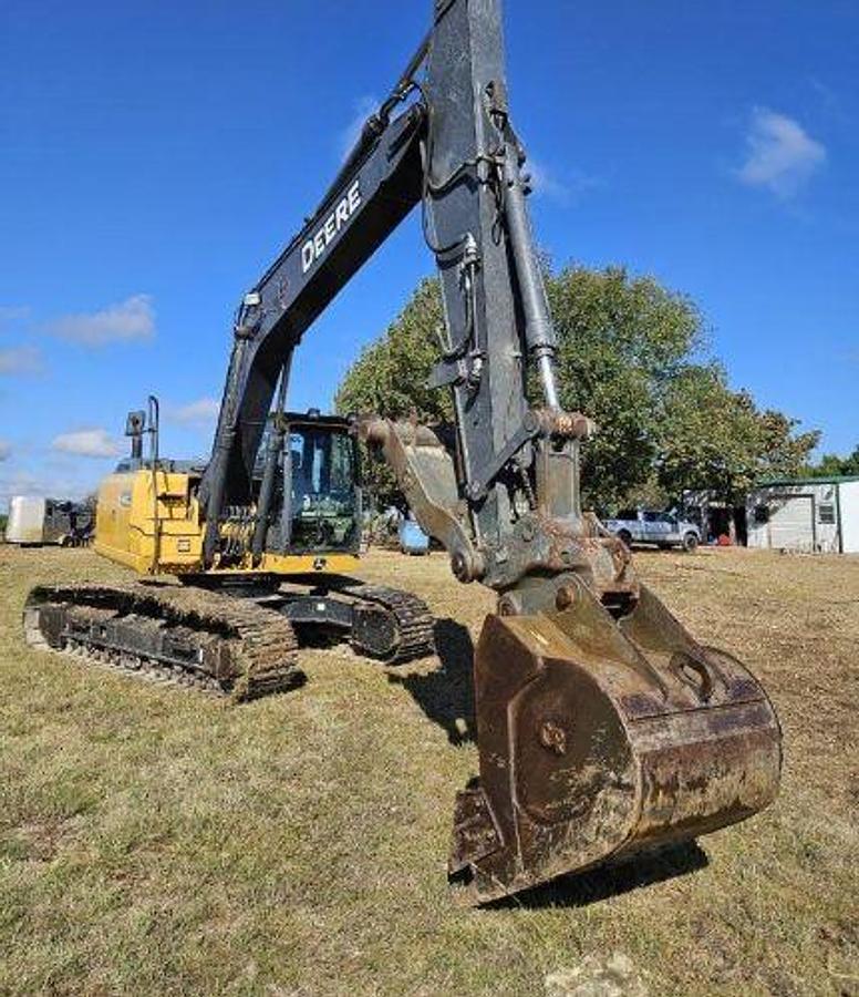 Used 2014 JOHN DEERE 180G LC