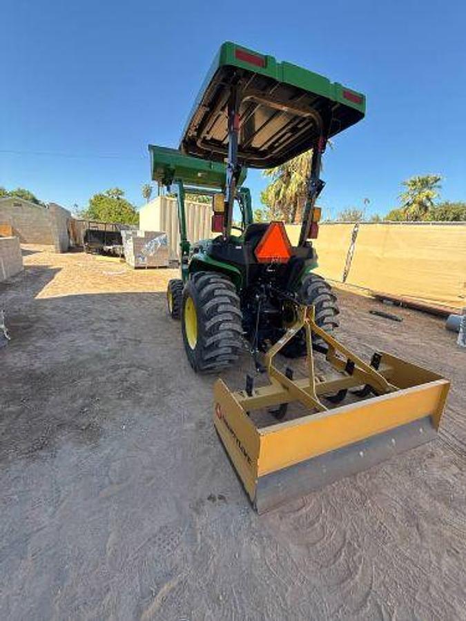 Used 2019 JOHN DEERE 3032E Tractor