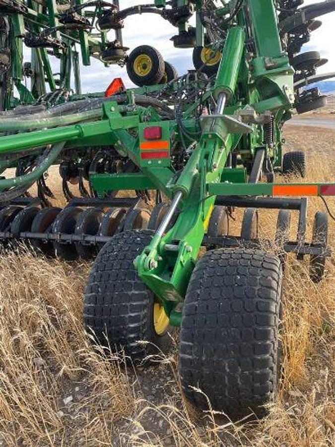 Used 2018 JOHN DEERE 1835 Air Seeder