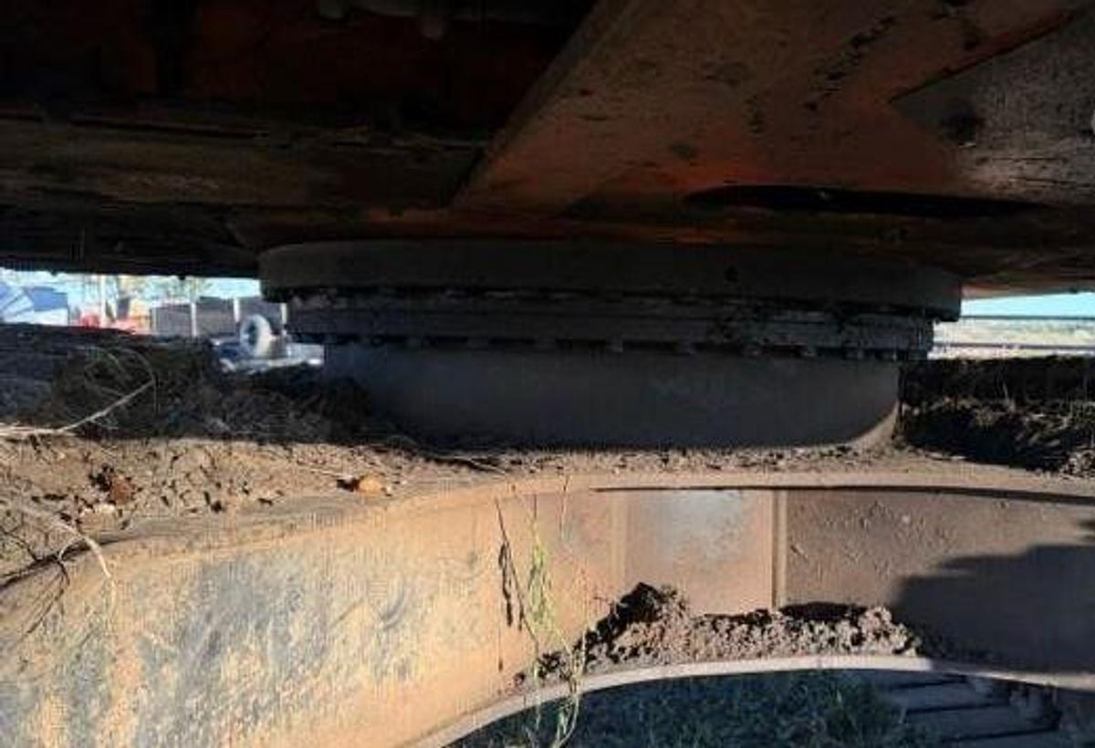 Used 2006 HITACHI EX200 LC Excavator