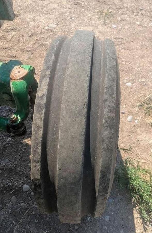 Used 2009 JOHN DEERE 5065M Tractor