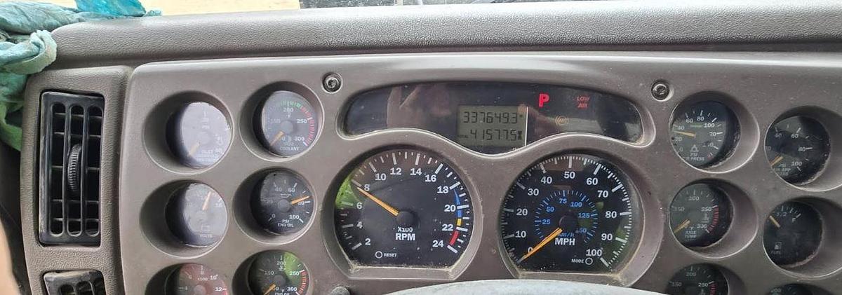 Used 2001 Mack CH613