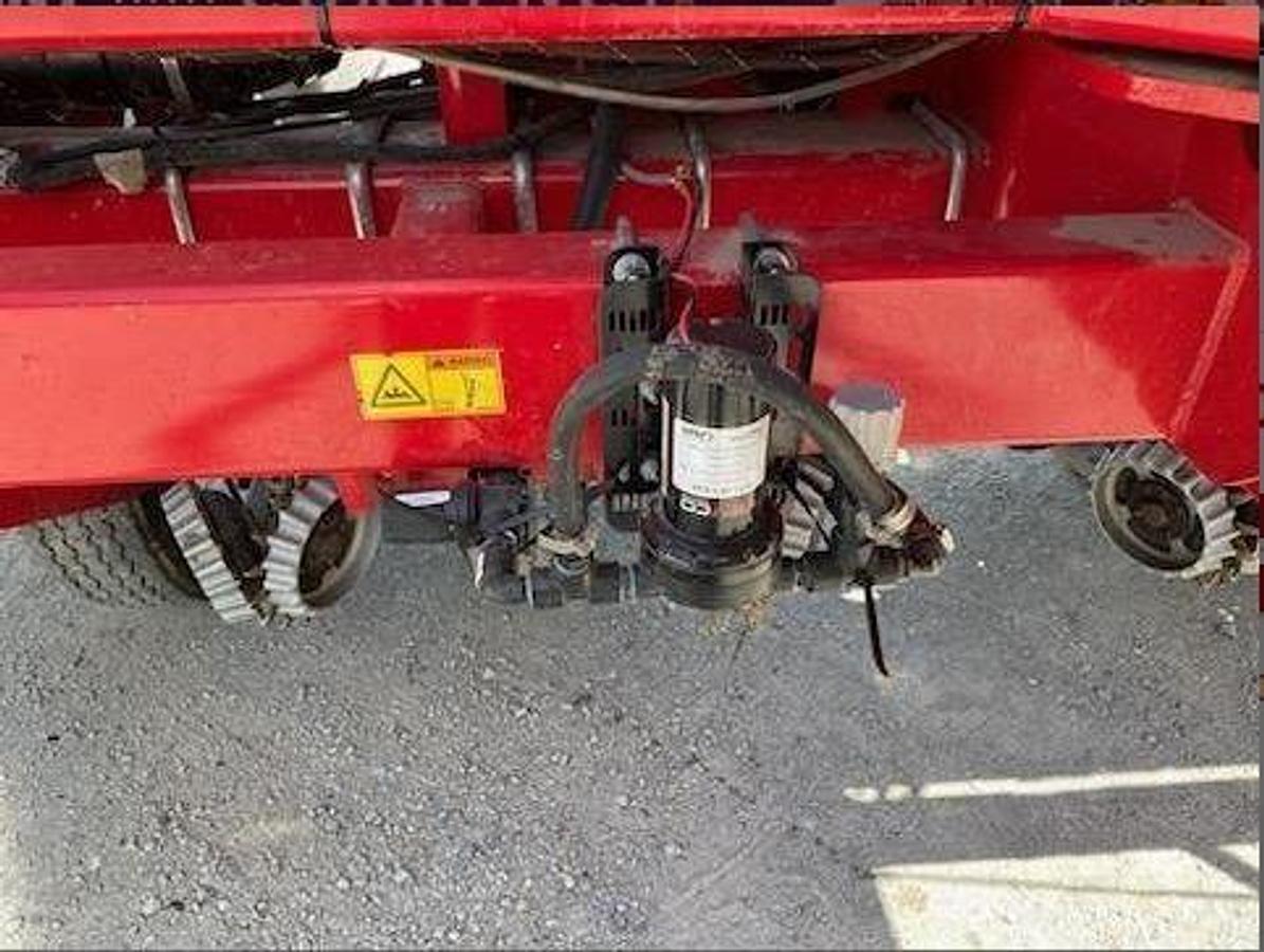 Used 2013 WHITE 8816