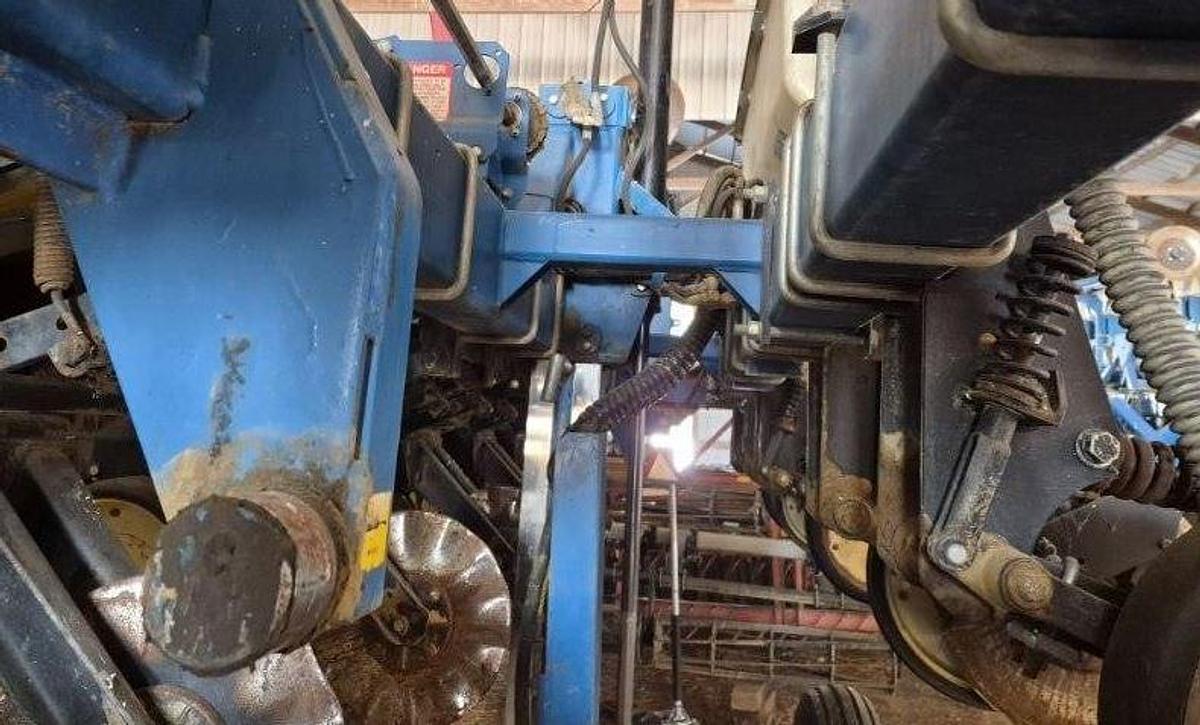 Used 1998 KINZE 2500