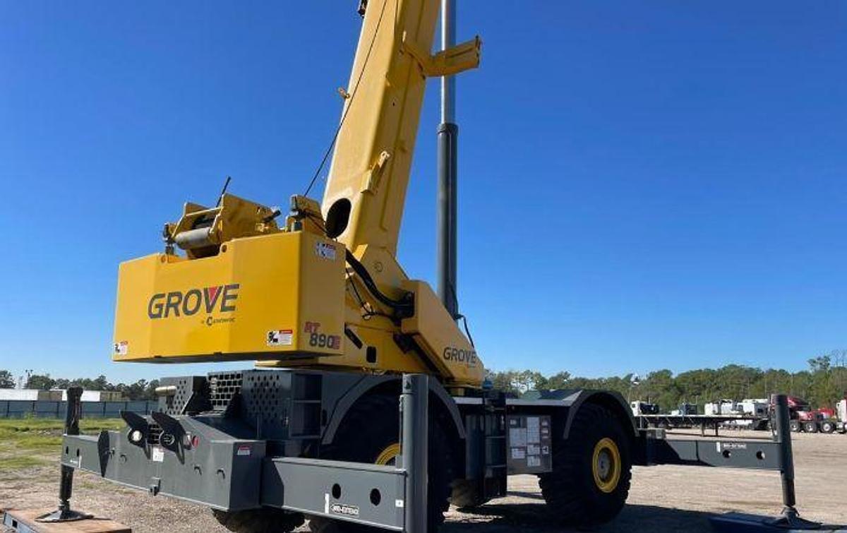 Used 2008 Grove RT890E