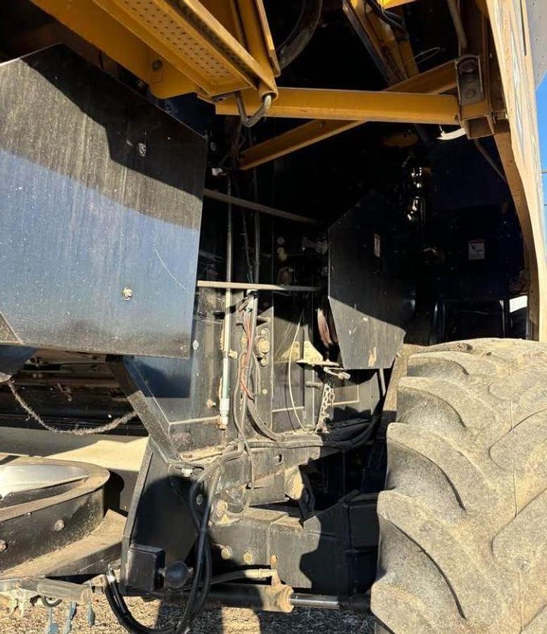 Used 2004 Challenger MT670