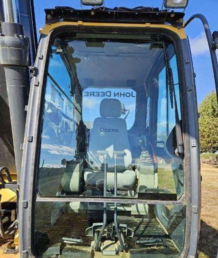 Used 2014 JOHN DEERE 180G LC