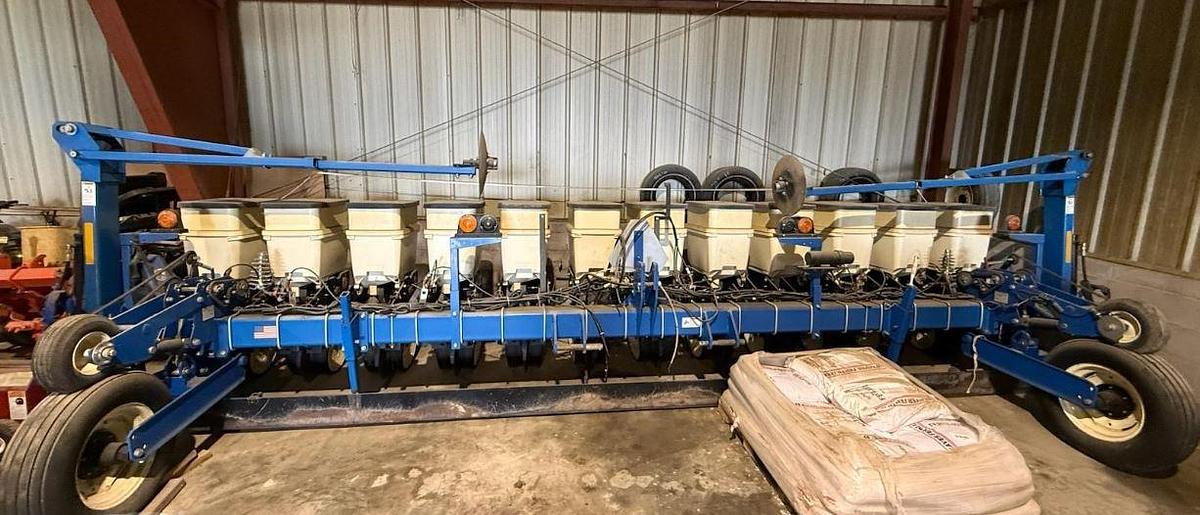 Used 2013 Kinze 3110