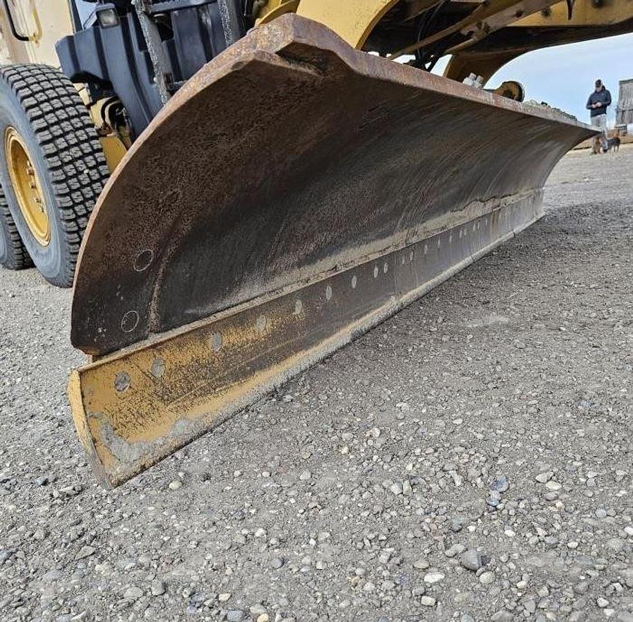 Used 2008 CATERPILLAR 140M Motor Grader