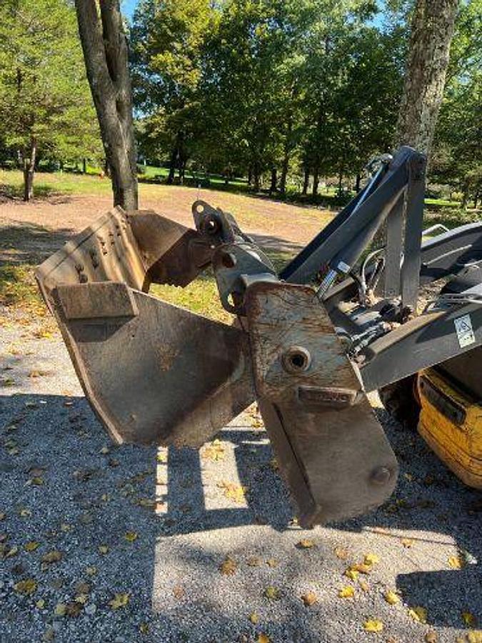 Used 2015 Volvo BL70B