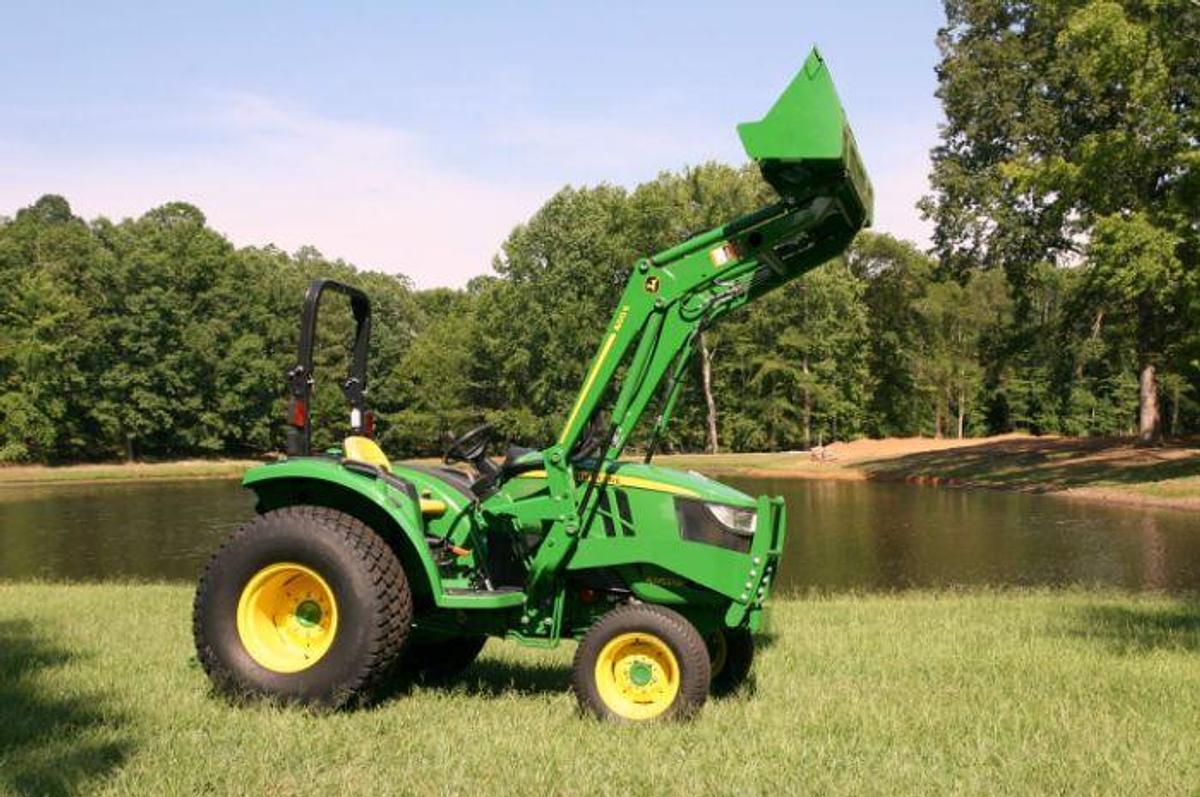 Used 2017 JOHN DEERE 4052M