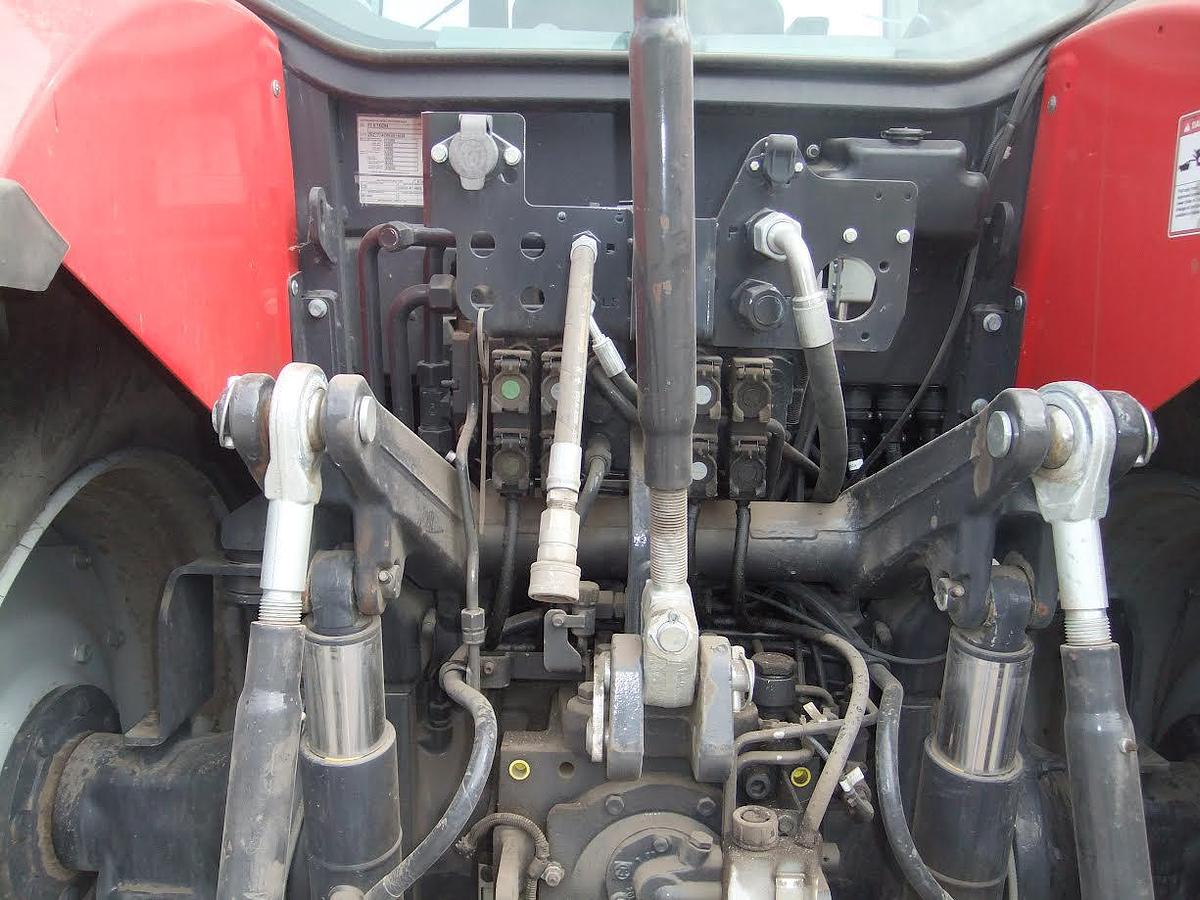 Used 2020 McCormick X7.650 Tractor with Loader