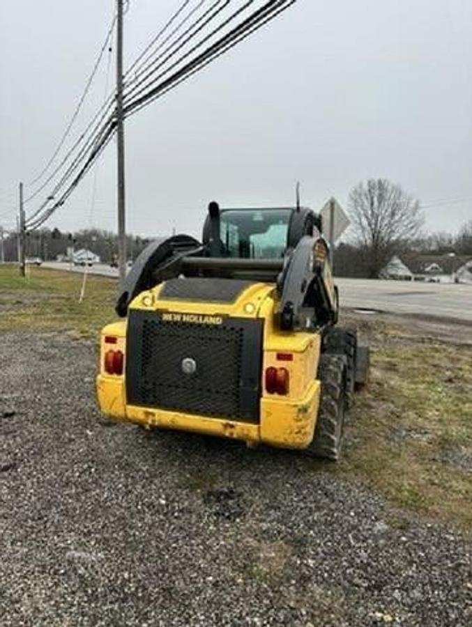 Used 2014 New Holland L225